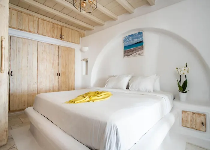 Jet By Mykonos Rocks * Mykonos Town